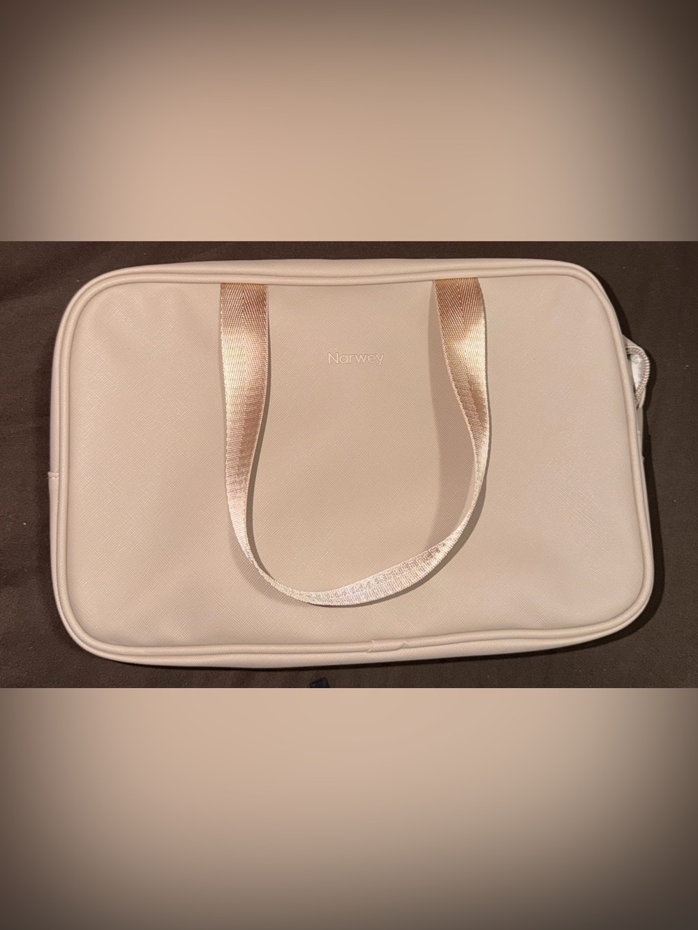 NWOT. Beige Women’s Carryall Tote Bag
